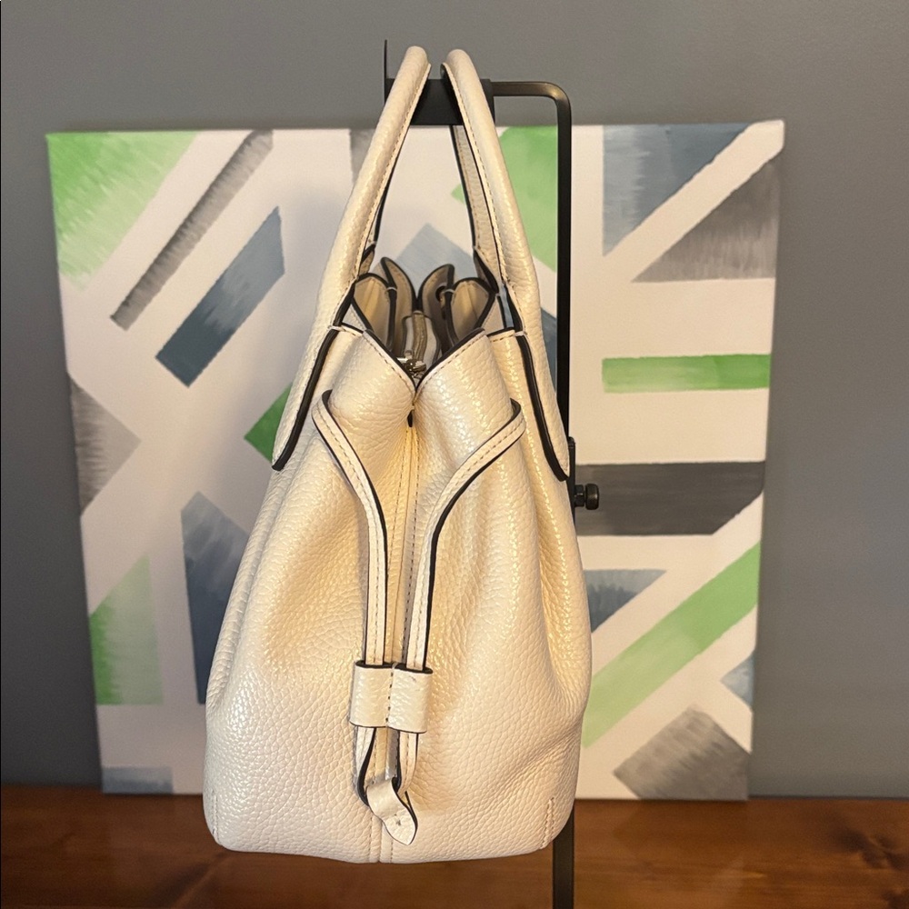 NWT Kate Spade Small Dumpling Satchel in Parchment - Picture 3 of 8